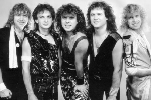 Brněnské legendy KERN připomínají svůj debut reedicí s bonusy