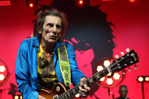Ronnie Wood z ROLLING STONES obnovoval kapelu, ale netušil, jestli jeho spoluhráči ještě žijí