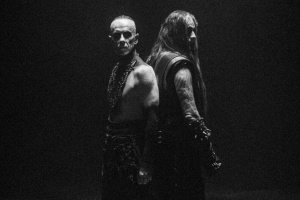 Nergal a Shagrath předělali Venomovskou klasiku „In League With Satan“ 