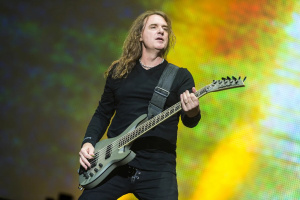 „Dave, jdi do háje!“ vzkazuje David Ellefson frontmanovi MEGADETH