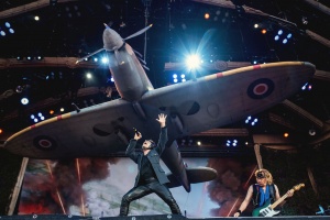 Létající Bruce a World of Warplanes pokračují spolu