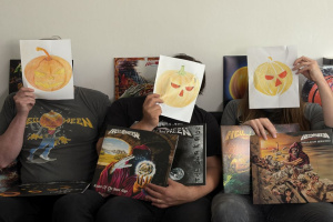Přečtěte si exkluzivně speciální úvodník HELLOWEEN speciálu! Keeper otvírá svou náruč