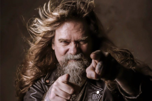 Bývalý kytarista W.A.S.P. Chris Holmes se znovu potýká s rakovinou, tentokrát prostaty