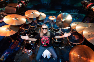 Nicko McBrain byl rozladěný rychlým oznámením svého nástupce v IRON MAIDEN