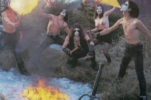 SENZACE: Výběr 50 nejhorší metalových obalů má i trojnásobné české zastoupení