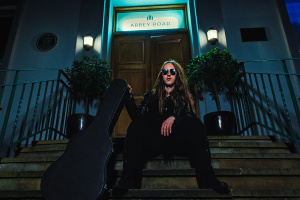 Frontman české kapely DOCTOR VICTOR nahrál celé album sám v Abbey Road, zazní živě v Lucerně