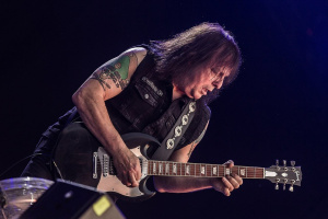 Zakládající člen MANOWAR kytarista Ross „The Boss“ Friedman bojuje s ALS