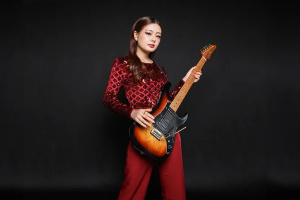 Indická kytaristka Imnainla Jamir píše historii