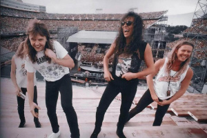 Příběh „Blackened“, obrazu apokalypsy podle METALLICY