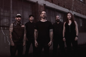 BLEEDING THROUGH nezahálí, už jsou zase ve studiu