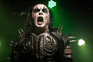 Dani Filth vrací úder ve věci odchodu Zoë a Ashoka z CRADLE OF FILTH