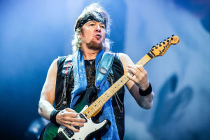 Adrian Smith o 50. výročí IRON MAIDEN: „Strašně rychle to uteklo.“