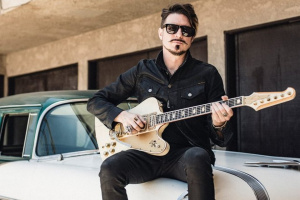 Kytarista RIVAL SONS Scott Holiday přichází se sólovým projektem HOL1D4Y