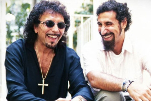 Serj Tankian spolupracoval s Tonym Iommim na silně sabbathovském songu pro dobrou věc