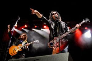 Gene Simmons z KISS o složitém vztahu s Acem Frehleym: „Měli jsme zasáhnout dřív.“
