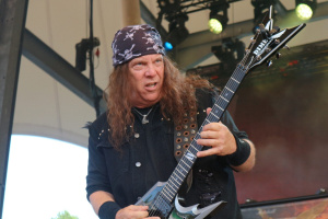 Geoff Thorpe skončil v nemocnici kvůli vážné zlomenině, VICIOUS RUMORS odkládají turné