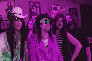 Speedmetaloví průkopníci SAVAGE GRACE se vrací s albem „Underworld“. Videa jim spíchla pokročilá AI