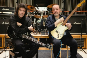 Progrockerův sen skutečností – kytaristé GENESIS a MARILLION vydají společné album
