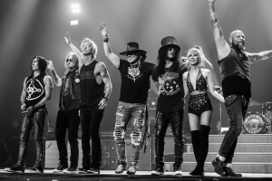 GUNS N´ ROSES vydají zkraje prosince novou muziku