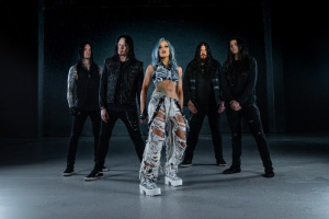 ARCH ENEMY ohlašují deluxe verzi alba „Blood Dynasty“ a zvou na tour
