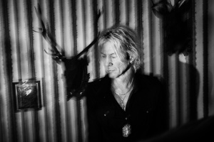 Duff McKagan vydá sólový živák z Londýna